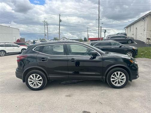 2021 Nissan Rogue Sport SV