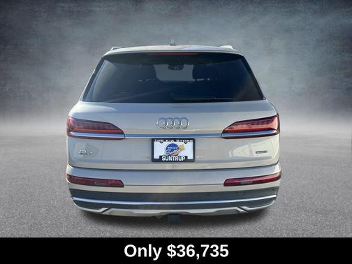 2023 Audi Q7 45 Premium Plus