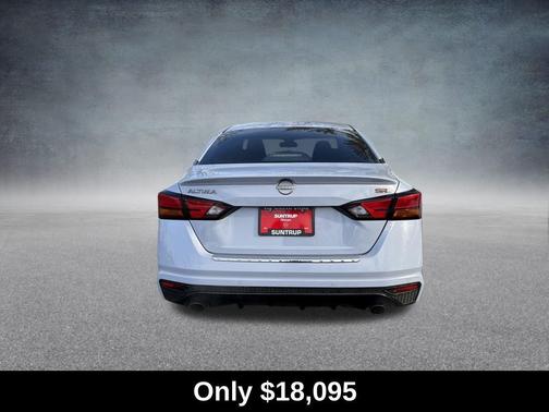 2023 Nissan Altima SR FWD