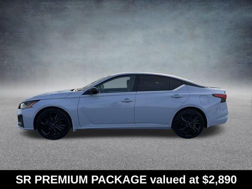 2023 Nissan Altima SR FWD