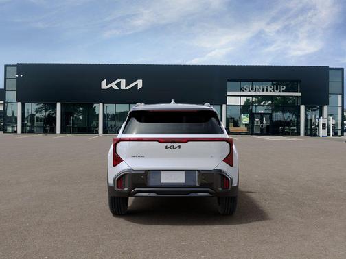 Snow White 2027 Kia Seltos X-Line S