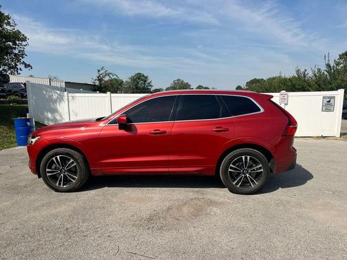 2020 Volvo XC60 T6 Momentum