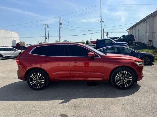 2020 Volvo XC60 T6 Momentum