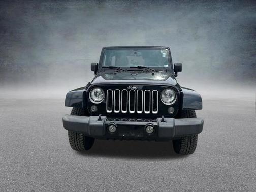 Black Clearcoat 2016 Jeep Wrangler Unlimited Sahara