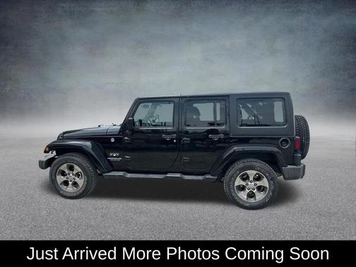 Black Clearcoat 2016 Jeep Wrangler Unlimited Sahara