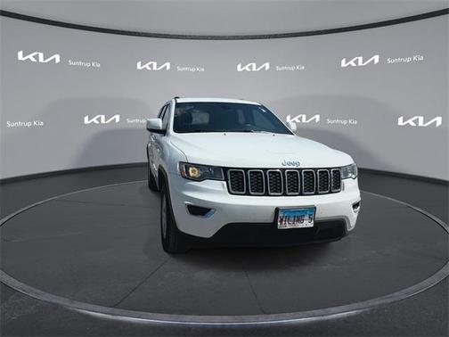 2017 Jeep Grand Cherokee Laredo