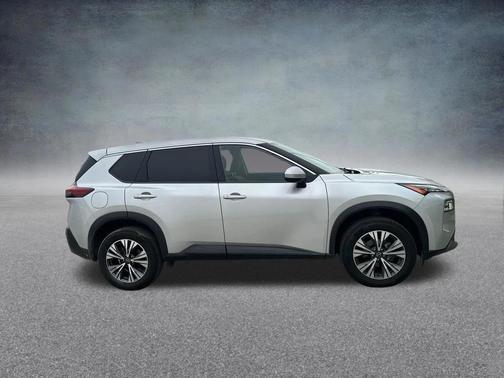 Brilliant Silver Metallic 2023 Nissan Rogue SV