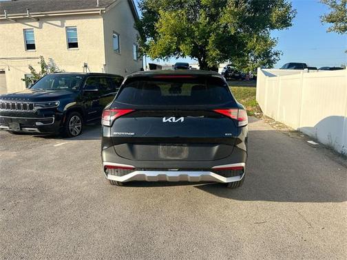 2024 Kia Sportage LX