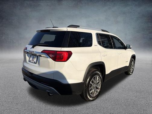 2018 GMC Acadia SLE-2