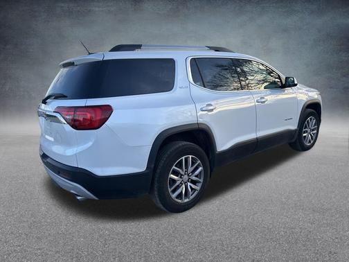 2018 GMC Acadia SLE-2
