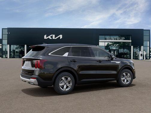 Black Ebony 2026 Kia Sorento LX