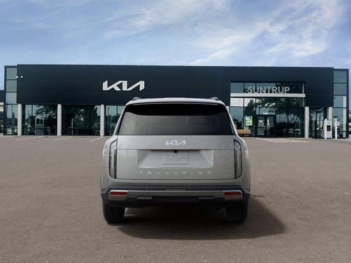 Ivory Silver 2027 Kia Telluride S