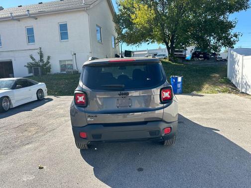 2017 Jeep Renegade Altitude