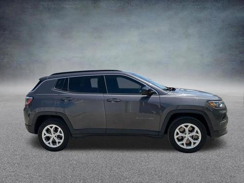 Baltic Gray Metallic Clearcoat 2024 Jeep Compass Latitude