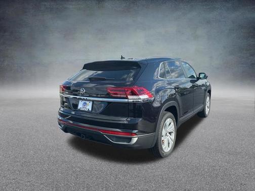 Deep Black 2021 Volkswagen Atlas Cross Sport 3.6L V6 SEL
