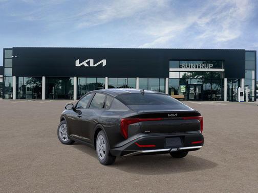 2025 Kia K4 LX