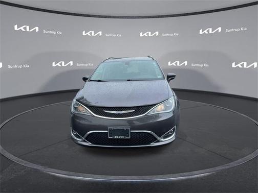 2018 Chrysler Pacifica Touring-L