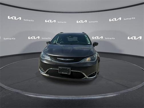 2018 Chrysler Pacifica Touring-L