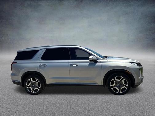 Typhoon Silver 2025 Hyundai PALISADE SEL Premium