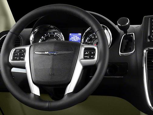 2014 Chrysler Town & Country Touring-L