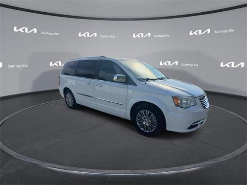 2014 Chrysler Town & Country Touring-L