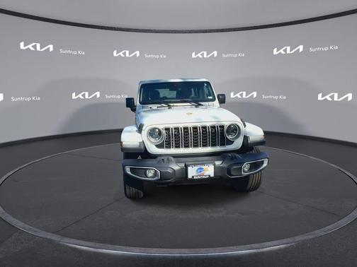 2024 Jeep Wrangler 4-Door Sahara 4x4