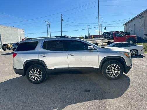 2019 GMC Acadia SLE-2