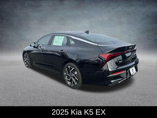 2025 Kia K5 EX
