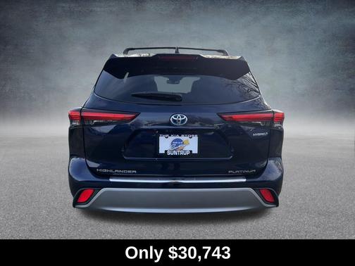 2021 Toyota Highlander Hybrid Platinum