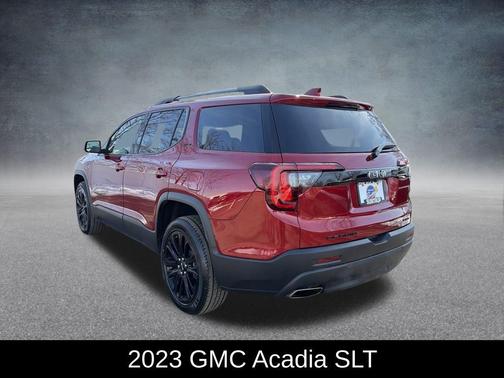 2023 GMC Acadia AWD SLT