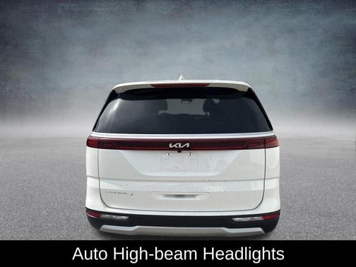 Snow White Pearl 2024 Kia Carnival LX