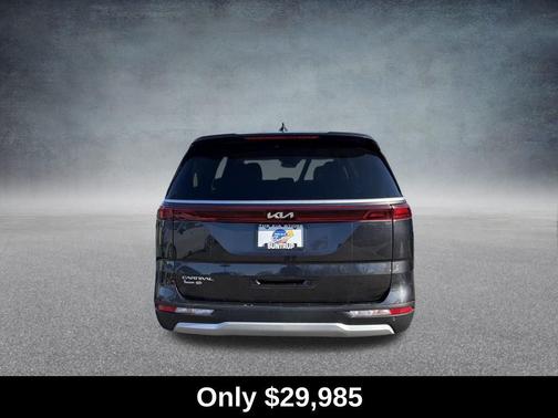 2023 Kia Carnival LX
