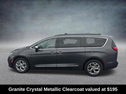 Granite Crystal Metallic Clearcoat 2023 Chrysler Pacifica Limited