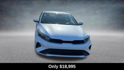 Snow White Pearl 2024 Kia Forte LXS
