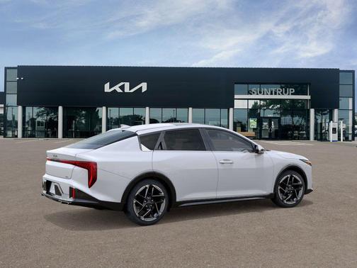 2025 Kia K4 GT-Line