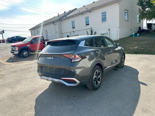2024 Kia Sportage LX