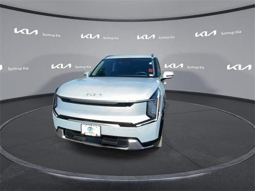 2024 Kia EV9 Land