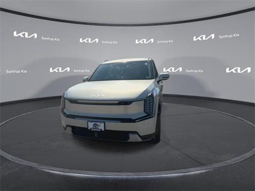 2024 Kia EV9 Land