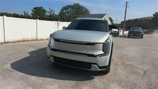 2024 Kia EV9 Land