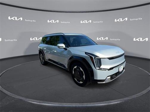 2024 Kia EV9 Land