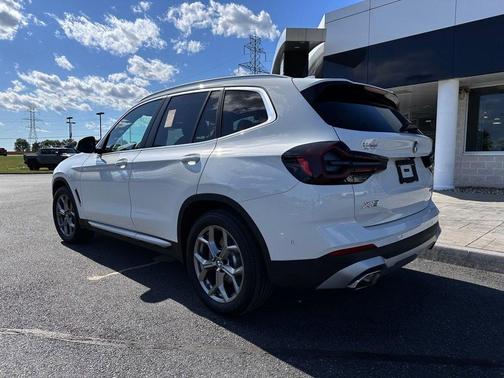 White 2024 BMW X3 xDrive30i
