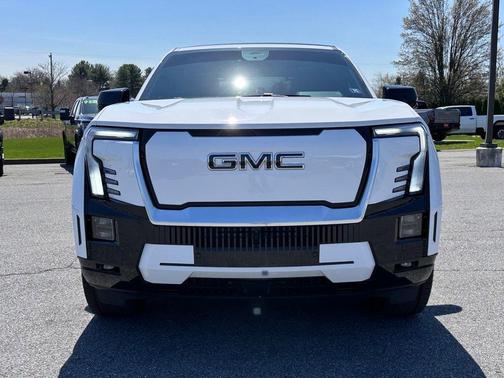 2025 GMC Sierra EV Denali