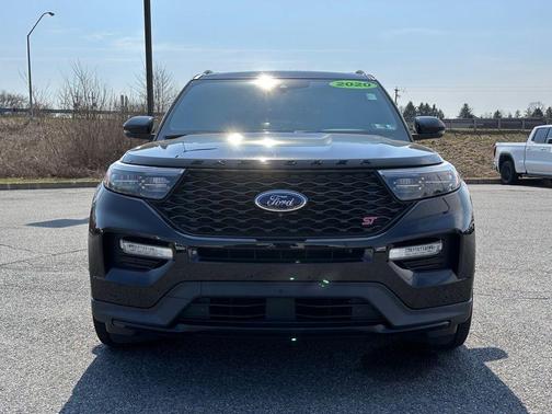 Black 2020 Ford Explorer ST