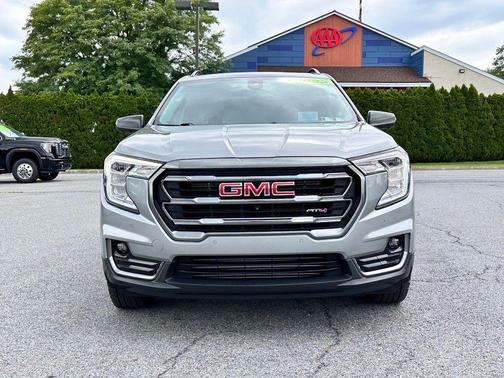 Gray 2023 GMC Terrain AT4