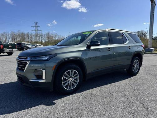 2022 Chevrolet Traverse LT Cloth