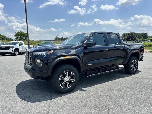2025 GMC Canyon AT4