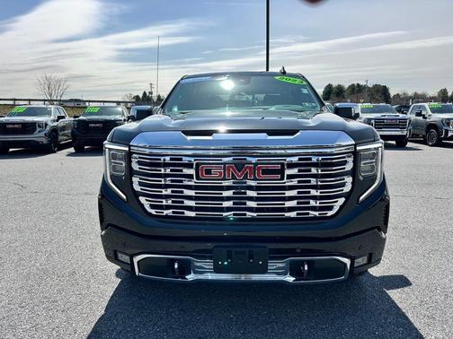 Black 2023 GMC Sierra 1500 Denali