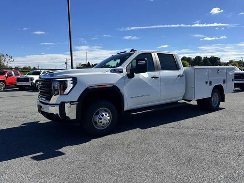 2025 GMC Sierra 3500 Pro