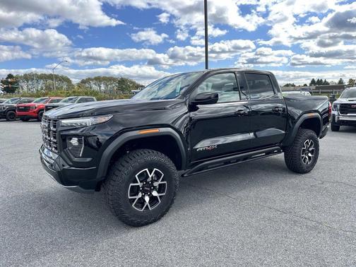 2024 GMC Canyon AT4X