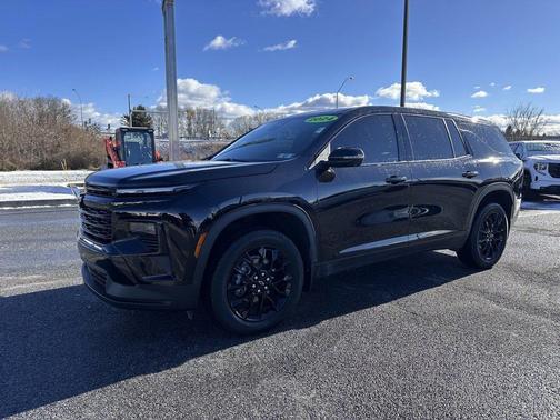 2024 Chevrolet Traverse LS